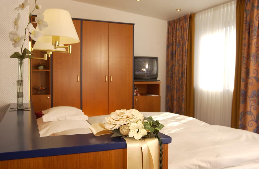 Hotel Spiegel Cologne Luaran gambar