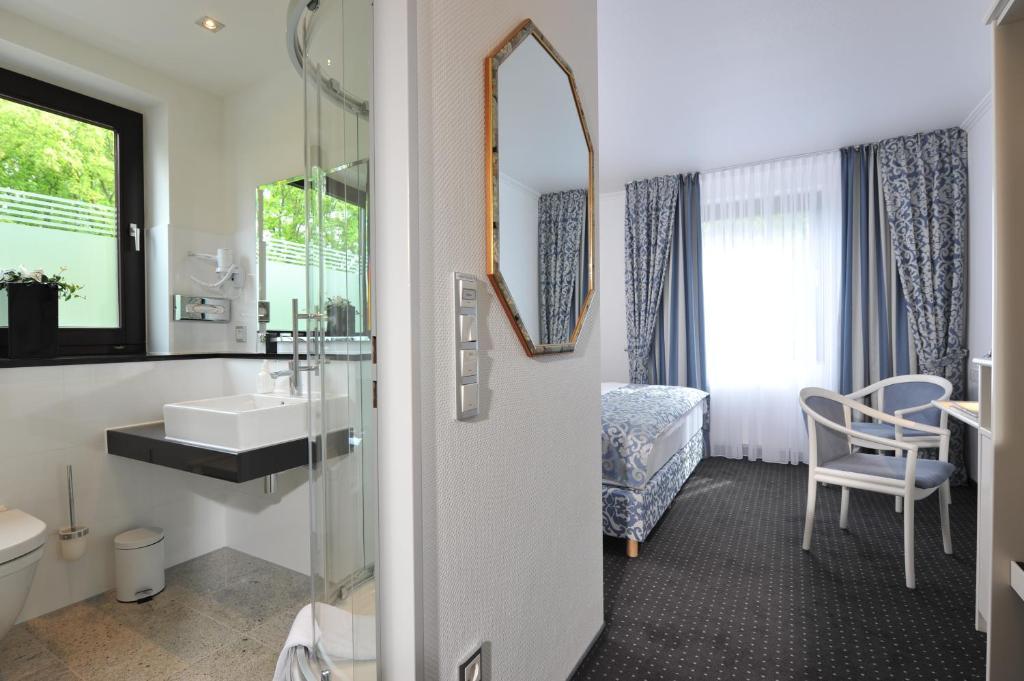 Hotel Spiegel Cologne Bilik gambar
